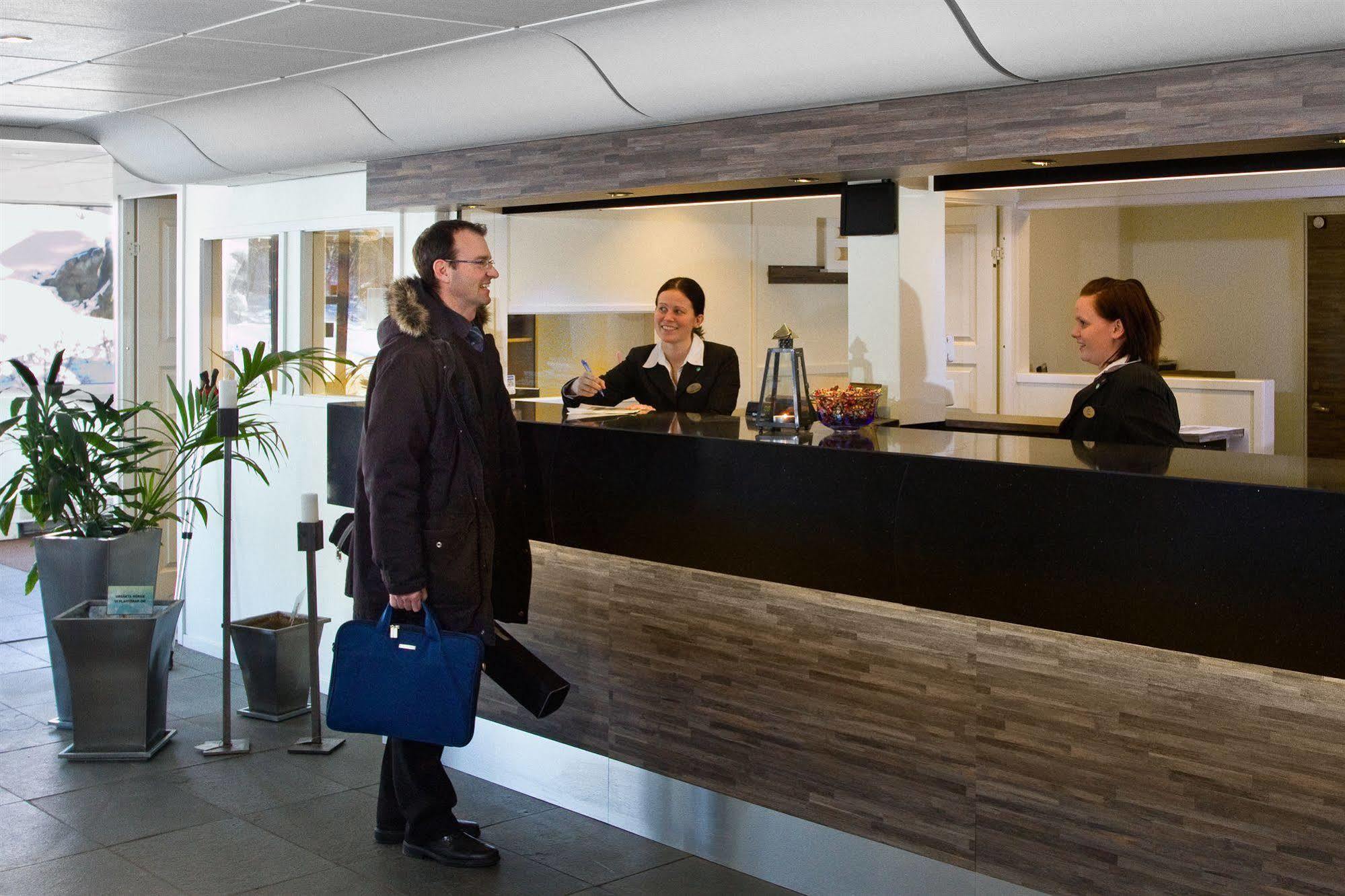Bohusgarden Hotell & Konferens Uddevalla Exterior photo